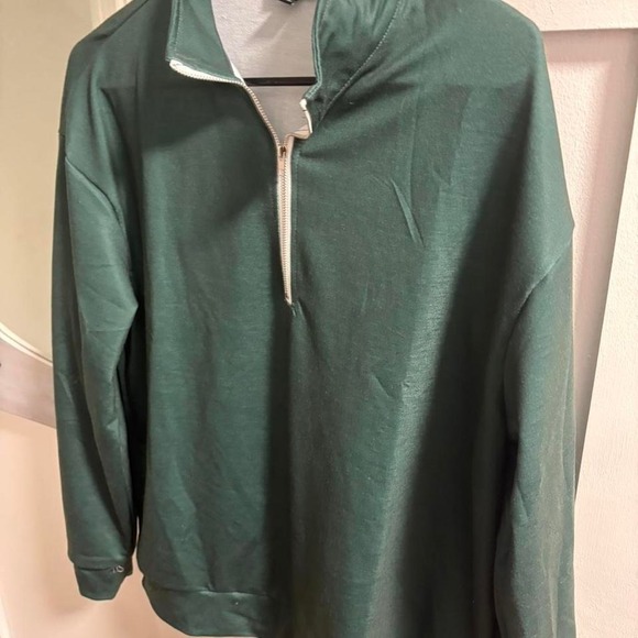 Other - Green quarter zip sweatshirt #winterwear